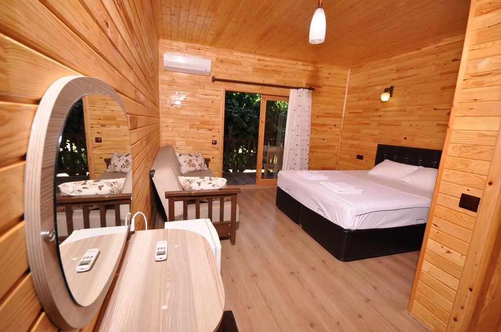 Cesur Pansiyon Hotell Çıralı Eksteriør bilde