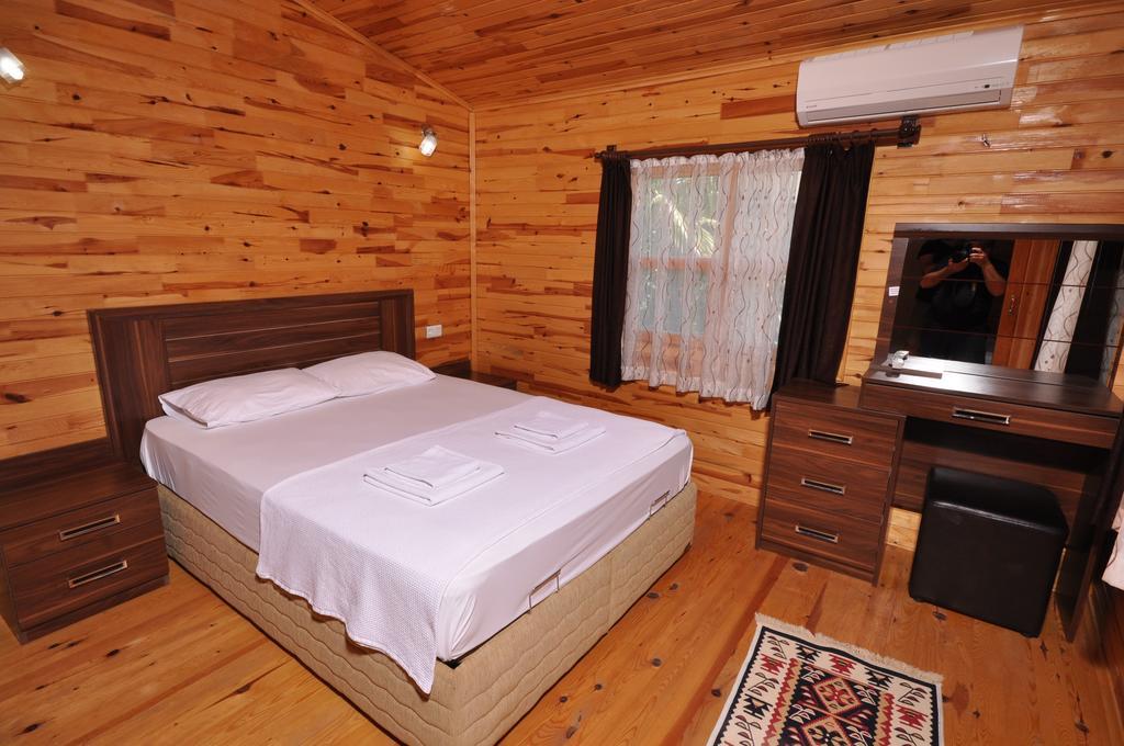 Cesur Pansiyon Hotell Çıralı Eksteriør bilde